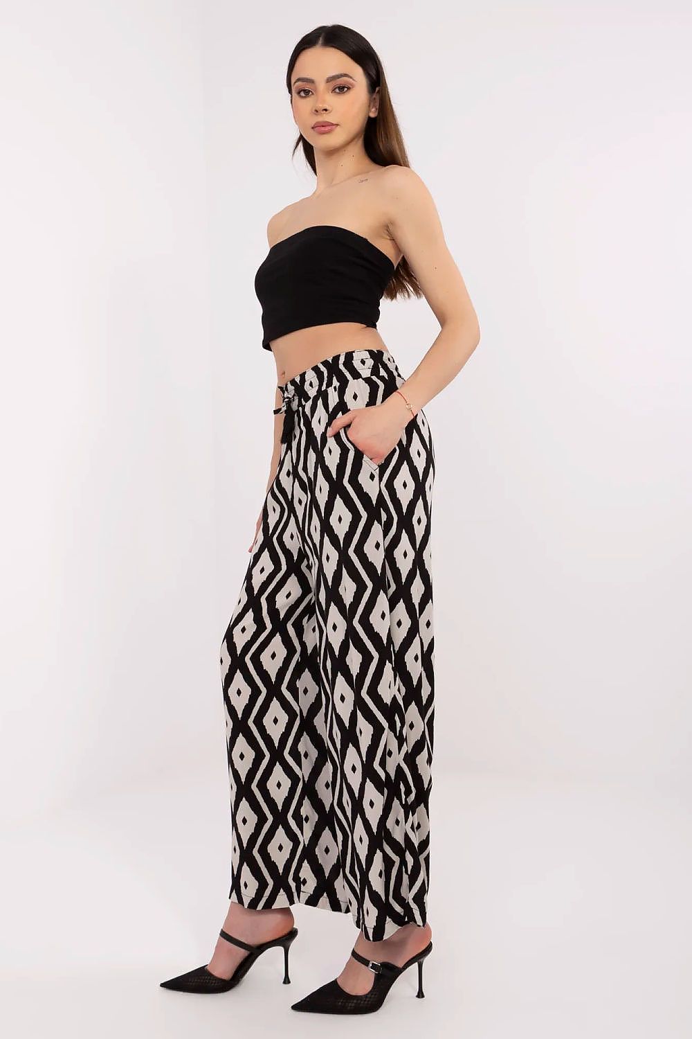 Women trousers model 212664 Sublevel 